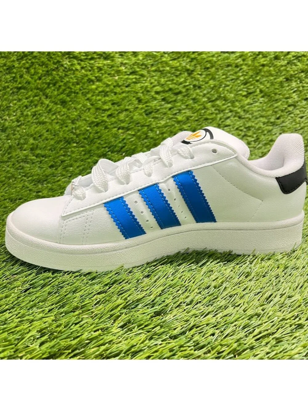 Adidas Campus 00s James Jarvis Boys Size 6.5Y White Blue Athletic Shoes Sneakers